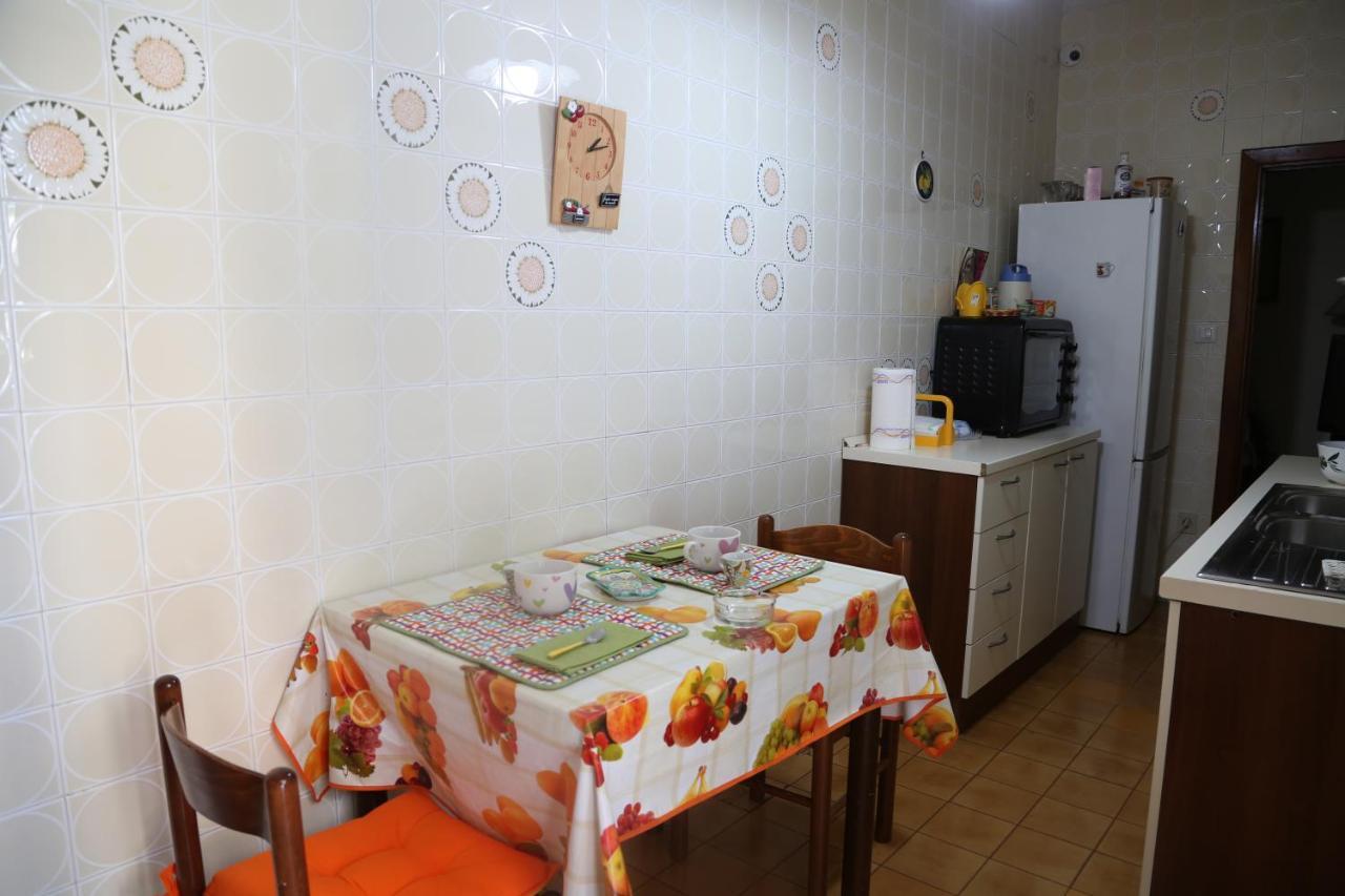 Stanza In Appartamento Naples Extérieur photo