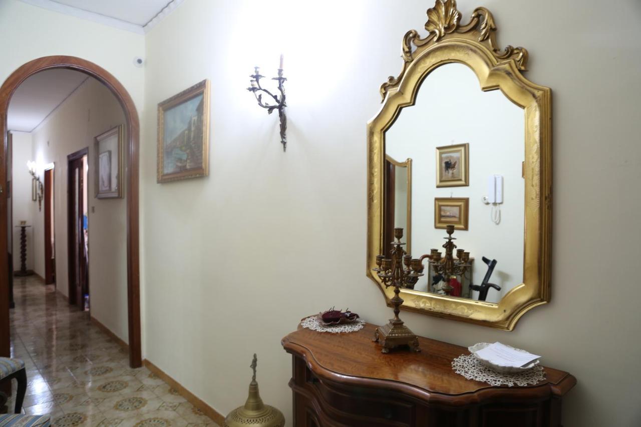 Stanza In Appartamento Naples Extérieur photo